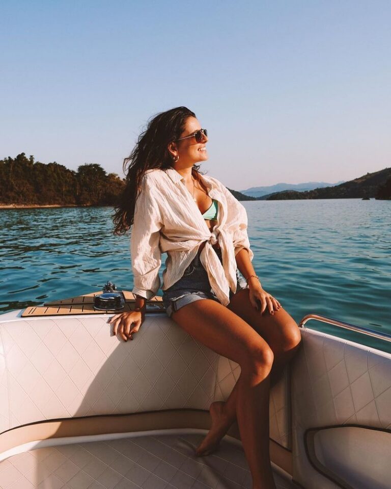 Passeio de lancha privativo em Paraty