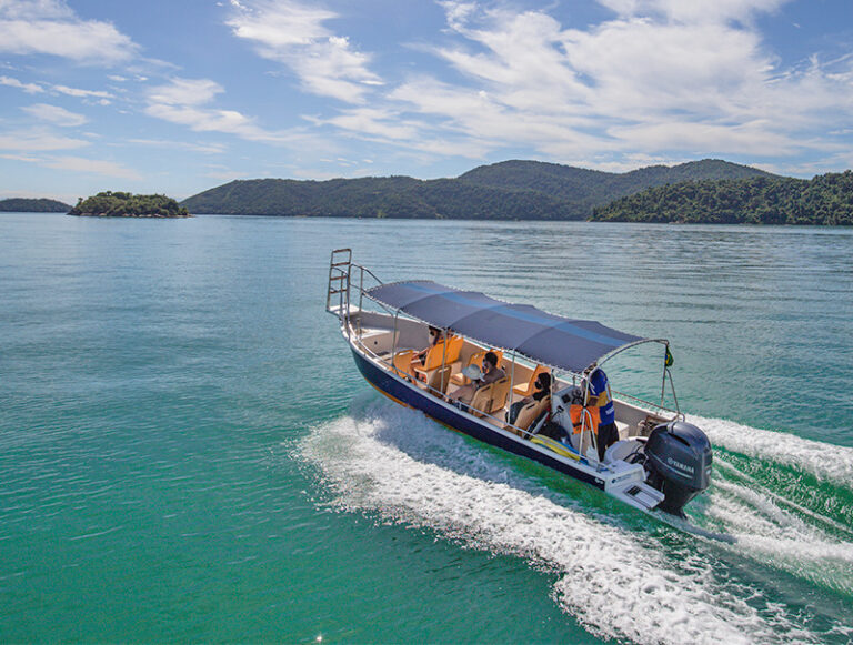 Lancha Compartilhada em Paraty