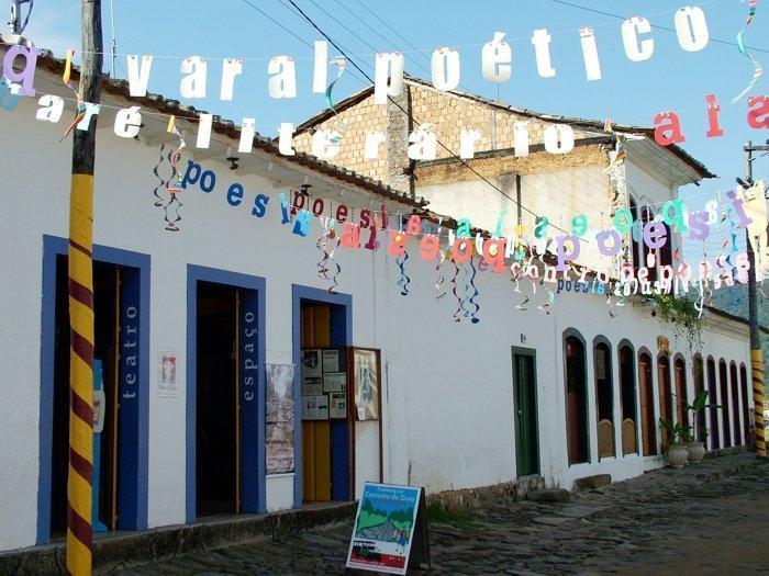 Teatro de Bonecos – Grupo Contadores de Estórias