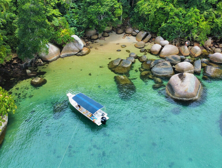 Lancha Compartilhada em Paraty