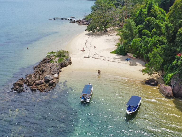 Lancha Compartilhada em Paraty