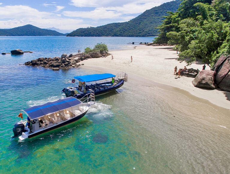 Lancha Compartilhada em Paraty